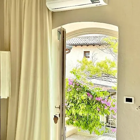Borgo Dei Sogni Apartment San Felice del Benaco Exterior photo