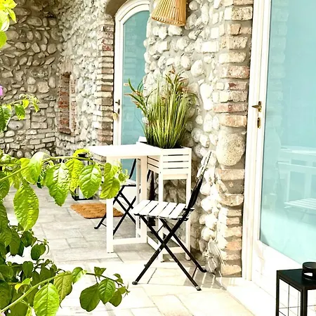 Borgo Dei Sogni Apartment San Felice del Benaco Exterior photo